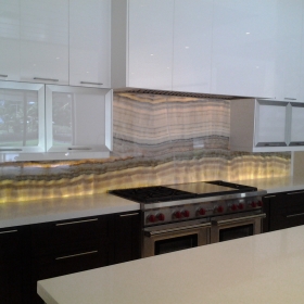 Variegated Onyx Backsplash